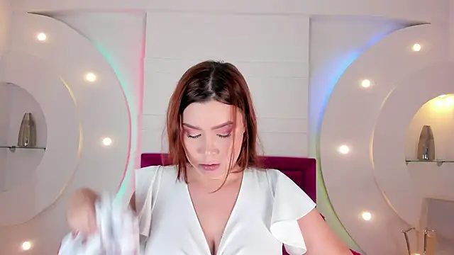 LiaTink online show from February 19, 5:06 pm