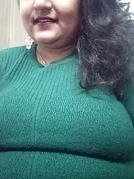 smile pretty online show from December 3, 6:49 pm