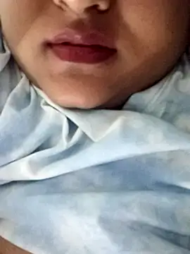 smile pretty online show from December 18, 8:47 pm