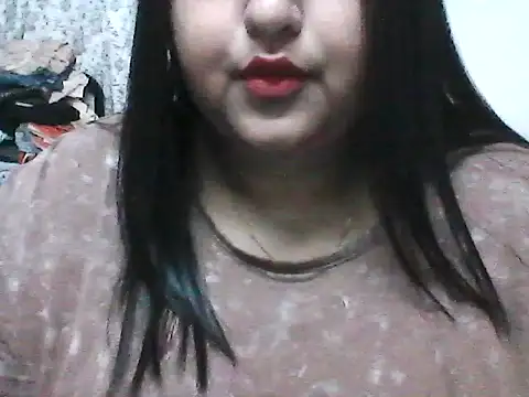 smile pretty online show from February 24, 8:36 pm