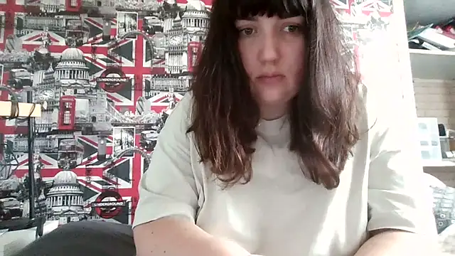 Lynylou online show from September 19, 2:40 pm