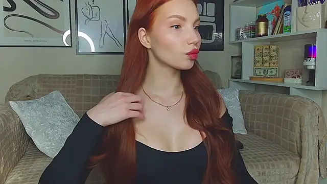 JudyWalkerr online show from February 10, 6:03 pm