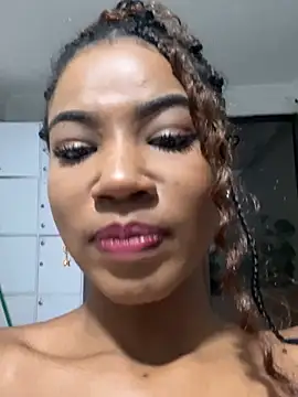 Snapshot of paula__cruzz chatting on January 30, 11:34 pm paula cruzz online show from January 30, 11:34 pm