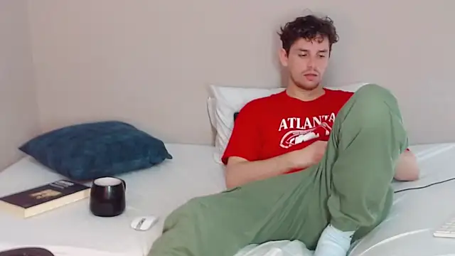 Snapshot of Elio555 chatting on December 26, 9:37 pm Elio555 online show from December 26, 9:37 pm