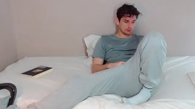 Snapshot of Elio555 chatting on January 11, 6:54 pm Elio555 online show from January 11, 6:54 pm