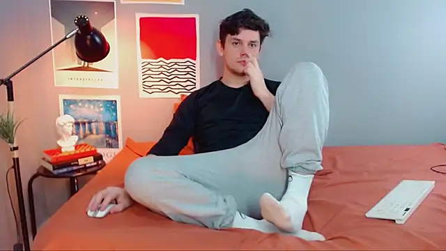 Snapshot of Elio555 chatting on September 11, 11:05 pm Elio555 online show from September 11, 11:05 pm