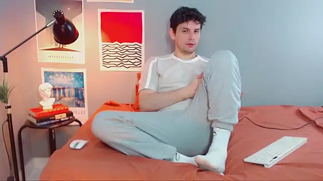 Snapshot of Elio555 chatting on September 13, 1:00 pm Elio555 online show from September 13, 1:00 pm