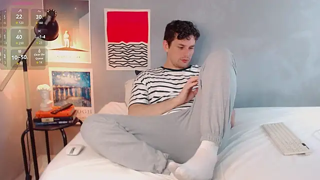 Snapshot of Elio555 chatting on November 6, 12:22 am Elio555 online show from November 6, 12:22 am