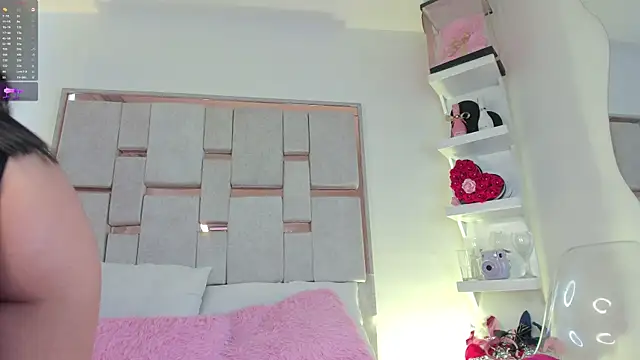 kristel s online show from October 10, 7:02 pm