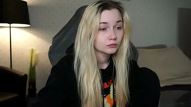 Lisa 003 online show from March 21, 6:07 pm