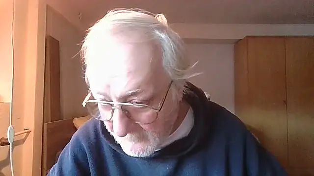 Snapshot of Sammy1660 chatting on January 13, 8:05 am Sammy1660 online show from January 13, 8:05 am