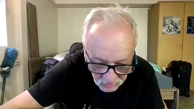 Snapshot of Sammy1660 chatting on October 12, 3:55 pm Sammy1660 online show from October 12, 3:55 pm