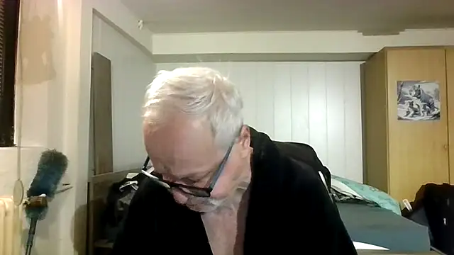 Snapshot of Sammy1660 chatting on October 13, 4:01 am Sammy1660 online show from October 13, 4:01 am