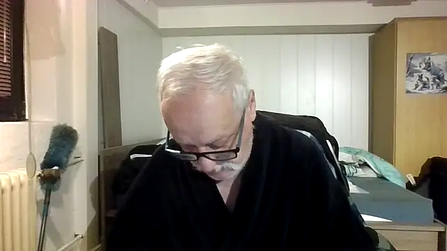 Snapshot of Sammy1660 chatting on October 15, 3:28 am Sammy1660 online show from October 15, 3:28 am