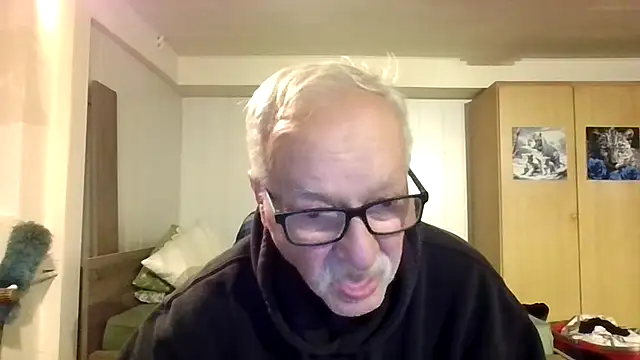 Snapshot of Sammy1660 chatting on October 25, 4:46 pm Sammy1660 online show from October 25, 4:46 pm