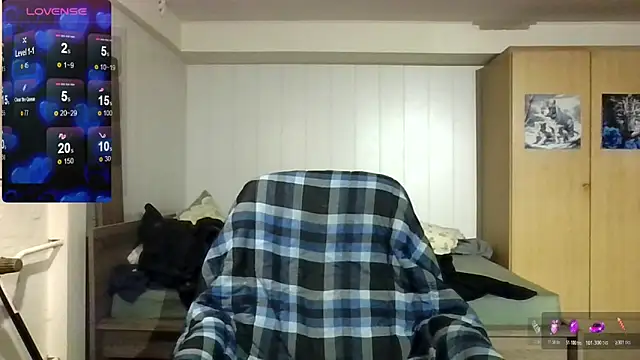 Snapshot of Sammy1660 chatting on December 16, 10:04 pm Sammy1660 online show from December 16, 10:04 pm