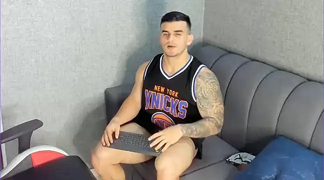 Ricardogo19 online show from February 2, 2:17 am