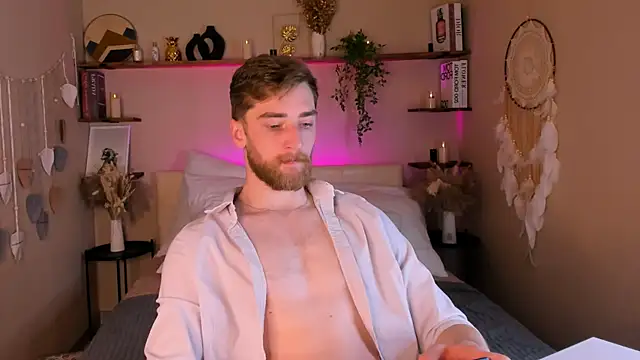 Snapshot of DexterDexx chatting on October 4, 9:46 pm DexterDexx online show from October 4, 9:46 pm