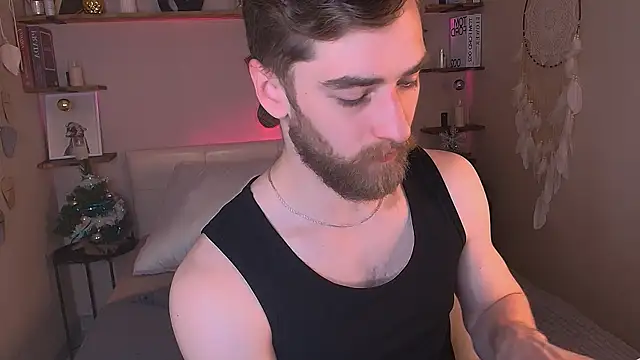 Snapshot of DexterDexx chatting on December 14, 10:25 pm DexterDexx online show from December 14, 10:25 pm