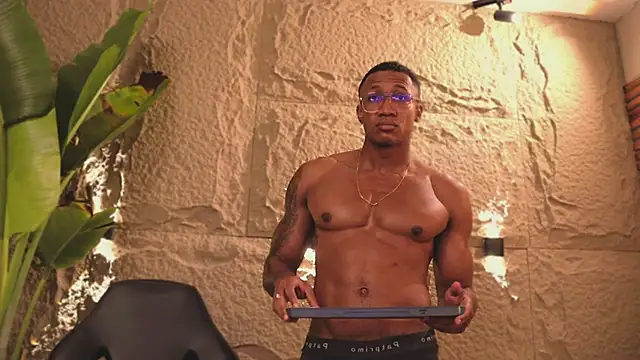 Logan Varela online show from March 16, 5:39 pm