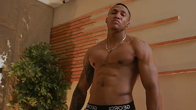 Logan Varela online show from October 26, 1:00 am