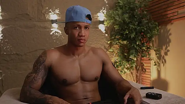 Logan Varela online show from November 16, 12:55 pm