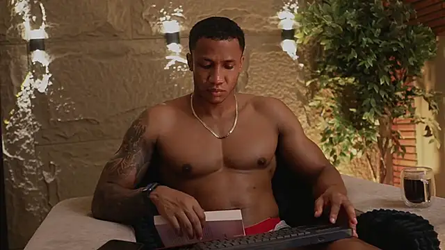 Logan Varela online show from November 27, 9:06 pm