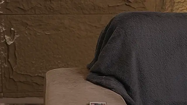 Logan Varela online show from November 30, 2:21 pm