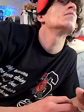 gurlnips online show from February 8, 6:22 am