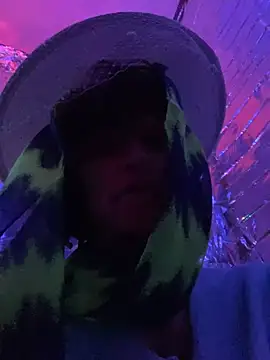 gurlnips online show from February 14, 6:56 am