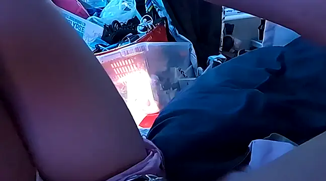 gurlnips online show from March 6, 2:51 pm