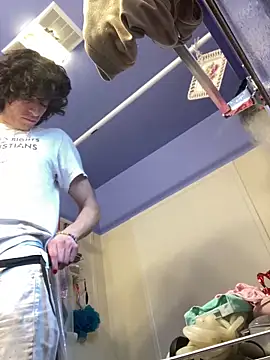 gurlnips online show from March 16, 12:01 am