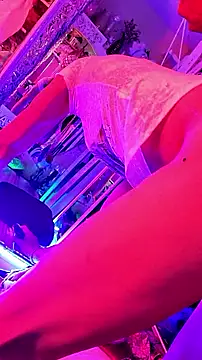 gurlnips online show from September 11, 9:59 pm