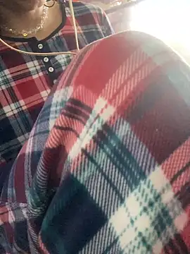 gurlnips online show from September 30, 10:26 pm