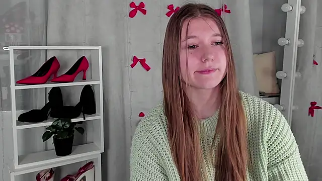 Rebecca Kelly online show from January 18, 12:35 am