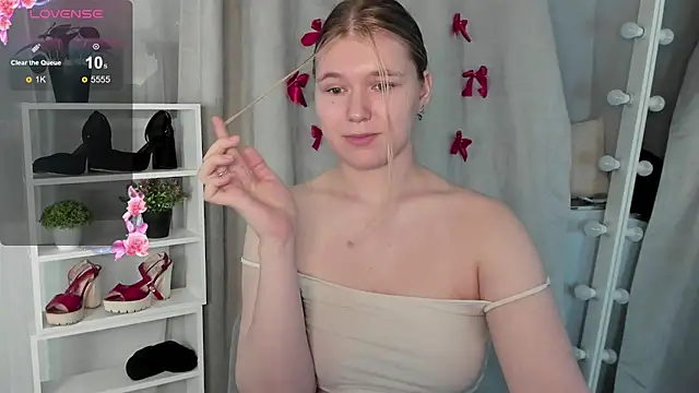 Rebecca Kelly online show from February 6, 9:38 pm