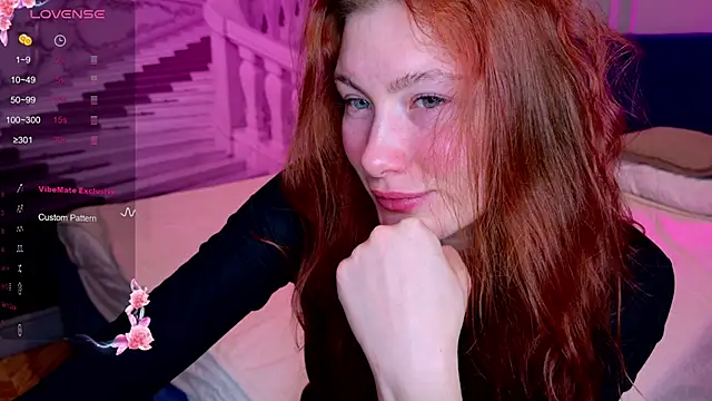 Snapshot of Liv_Fay chatting on December 19, 1:40 pm Liv Fay online show from December 19, 1:40 pm