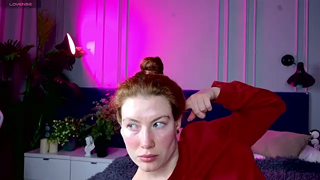 Snapshot of Liv_Fay chatting on January 19, 1:33 pm Liv Fay online show from January 19, 1:33 pm