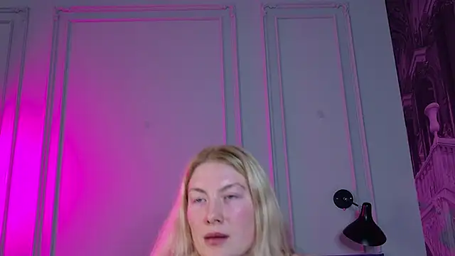 Snapshot of Liv_Fay chatting on January 25, 7:39 pm Liv Fay online show from January 25, 7:39 pm