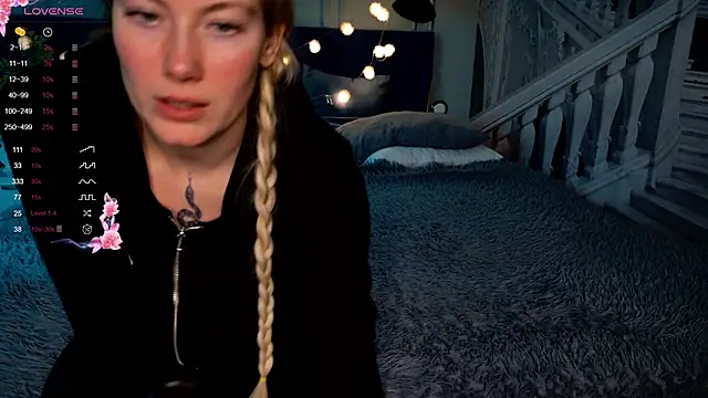 Snapshot of Liv_Fay chatting on March 5, 7:27 pm Liv Fay online show from March 5, 7:27 pm