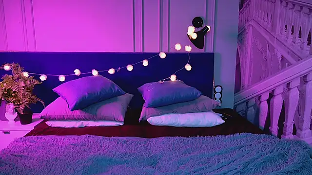 Snapshot of Liv_Fay chatting on March 7, 8:55 pm Liv Fay online show from March 7, 8:55 pm