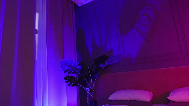 Snapshot of Liv_Fay chatting on November 22, 1:32 pm Liv Fay online show from November 22, 1:32 pm