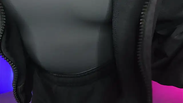 Snapshot of Liv_Fay chatting on December 5, 2:14 pm Liv Fay online show from December 5, 2:14 pm