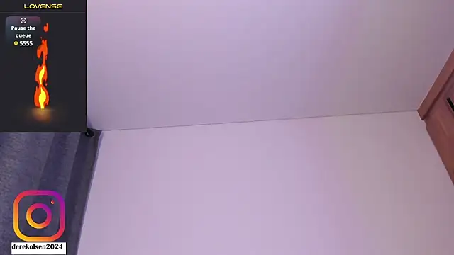 Snapshot of DerekOlsen chatting on March 12, 5:24 am DerekOlsen online show from March 12, 5:24 am