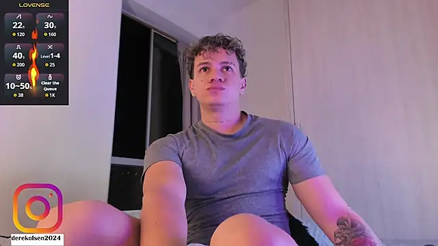 Snapshot of DerekOlsen chatting on September 15, 3:50 am DerekOlsen online show from September 15, 3:50 am