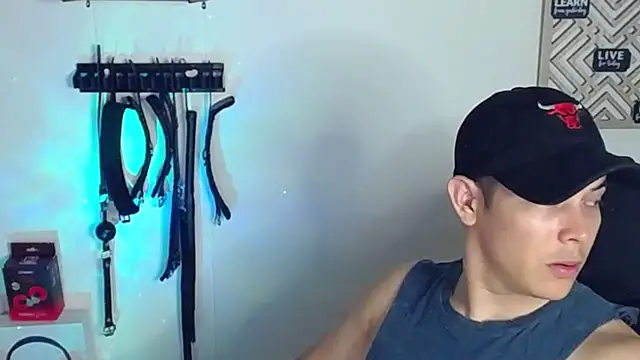 Alan hadid1 online show from January 29, 10:43 pm