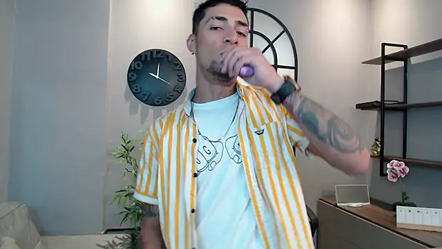 DrakeNeumann online show from March 2, 3:02 am