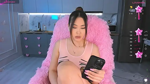 Snapshot of carpe_diemmm chatting on March 22, 12:49 am carpe diemmm online show from March 22, 12:49 am