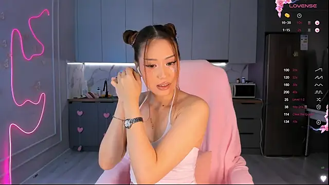 Snapshot of carpe_diemmm chatting on November 10, 2:21 am carpe diemmm online show from November 10, 2:21 am