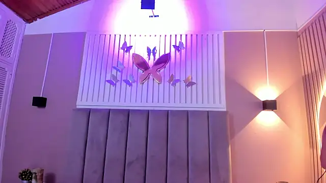 diosa cristal online show from February 16, 3:15 am